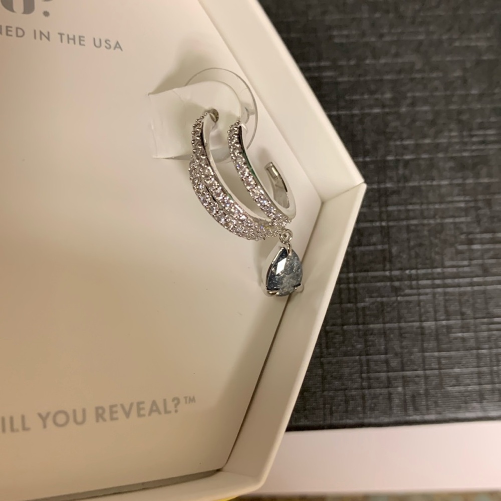 Black ice crystal
Post back